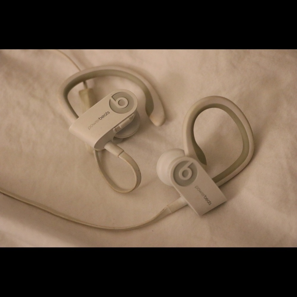 Beat Wireless Headphones